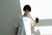 画像をギャラリービューアに読み込む, SHELTECH x OZAKI EMI  プリントTシャツ（WHITE）
